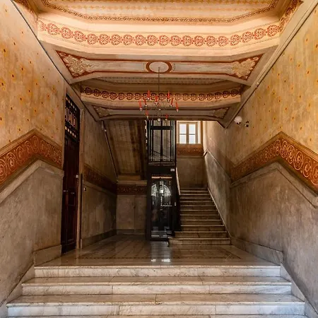 360me Palace Pensión Mesina
